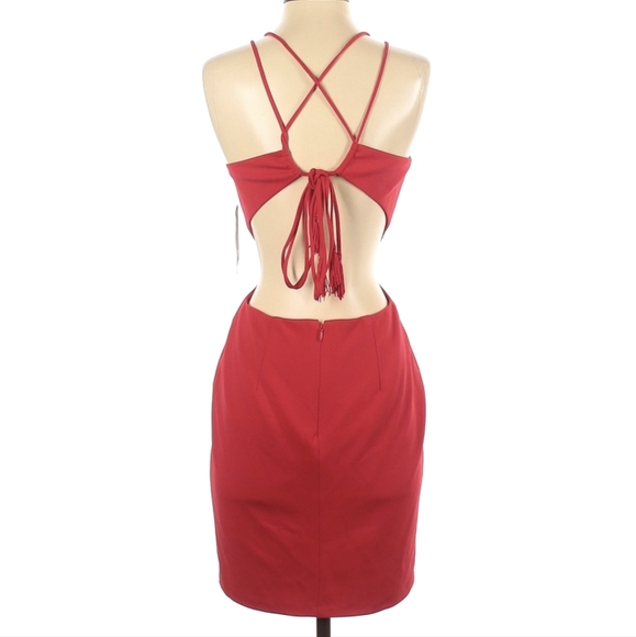 Red dress - Picture 3 of 6